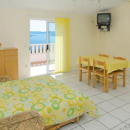 One-bedroom With Sea View In 奥瑞比克