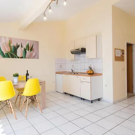 One-bedroom With Sea View In