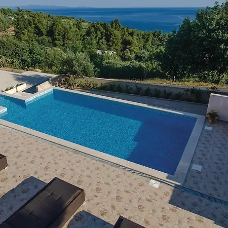 One-bedroom With Sea View In 奥瑞比克