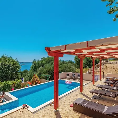 One-bedroom With Sea View In 公寓 *