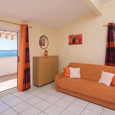 One-bedroom With Sea View In 公寓 奥瑞比克